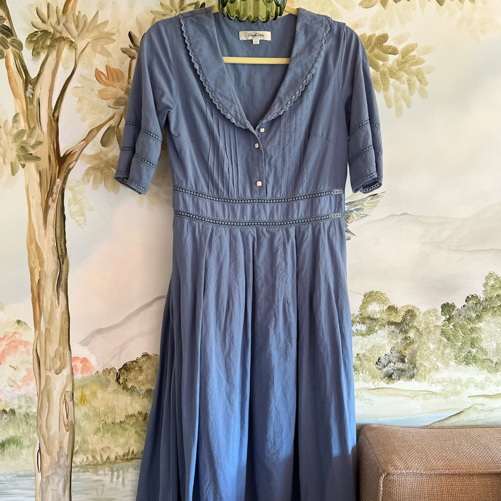 Vintage-Inspired Blue Long Sleeve Dress - Picture 9 of 11